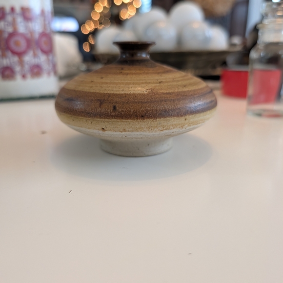 MCM Danish Vintage Brown and Tan Studio Pottery Ceramic Vase Artist Signed - Picture 14 of 16